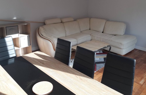Port de St Goustan Apartment | Family apartment on the Quays of St Goustan