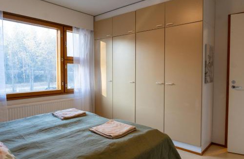 Rovaniemi Apartment | Family apartment with balcony for six
