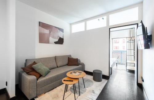 Karlin Apartment | Family apartment with balcony in center of Prague