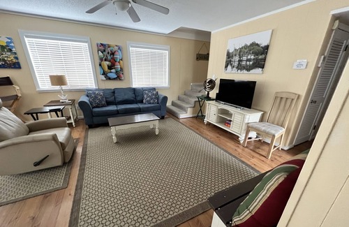 St. George Island House | Family Beach House with Golf Cart