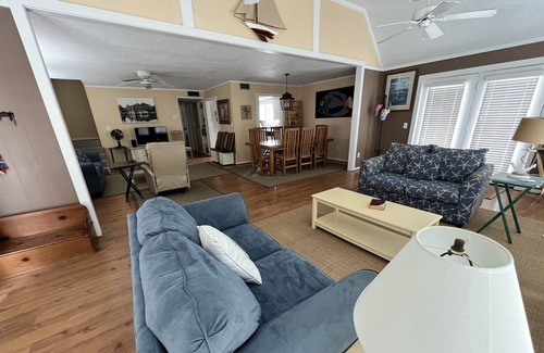 St. George Island House | Family Beach House with Golf Cart