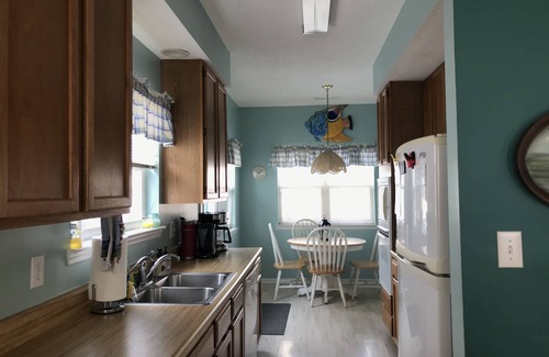 Surfside Beach House | Family beach vacation! Perfect location FUN at beach, pool, waterpark, fishing