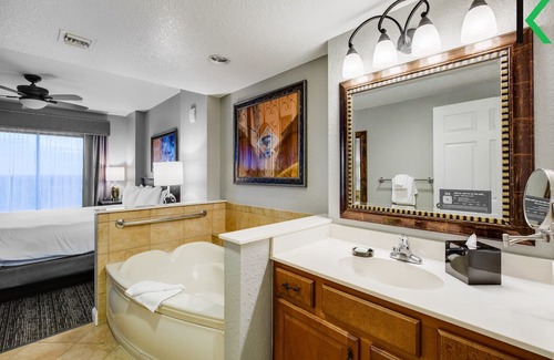 Lake Buena Vista Resort | Family Bliss: 2BR Dlx inside Disney Gates, Lazy rivers, Parks