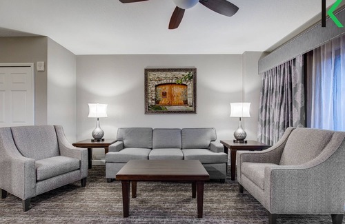 Lake Buena Vista Resort | Family Bliss: 2BR Dlx inside Disney Gates, Lazy rivers, Parks