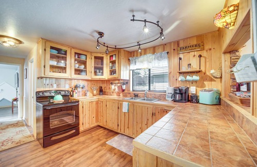 Pine Cabin | Family Cabin in Pine w/Deck: Pets Welcome!