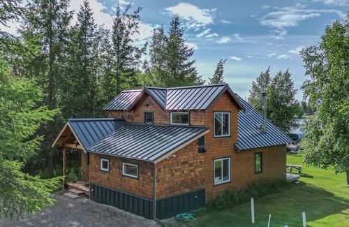 Big Lake Cabin | Family cabin on the shores of Big Beaver Lake - Drive, Fly or Snowmachine!n