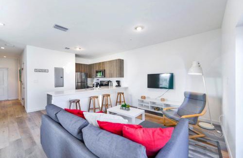 Golden Glades Apartment | Family Comfort Near Top Spots-Relaxing Stay for Everyone