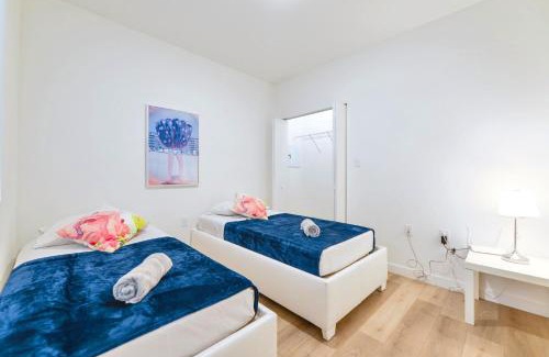 Golden Glades Apartment | Family Comfort Near Top Spots-Relaxing Stay for Everyone