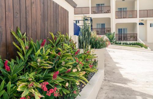 IronShore Estates House | Family Complex beside Beach w/Pool Montego Bay #1