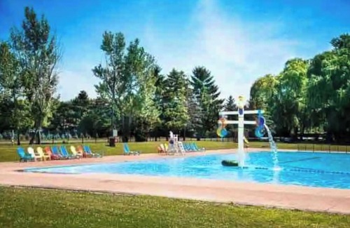 Niagara-on-the-Lake Cabin | FAMILY COTTAGE AT VINERIDGE RESORT NIAGARA ON THE LAKE