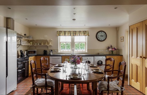 Huntly Cottage | Family Cottage with Hot Tub on Mayen Estate, Banffshire