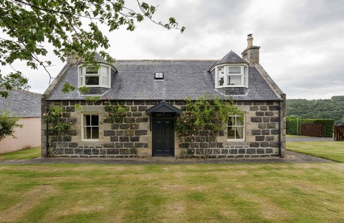 Huntly Cottage | Family Cottage with Hot Tub on Mayen Estate, Banffshire