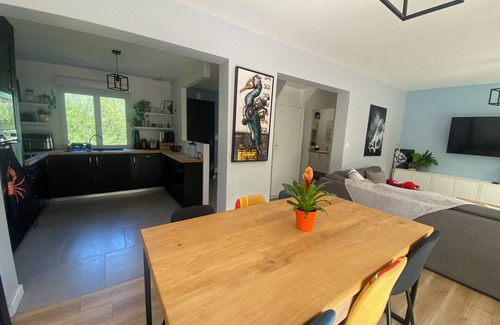Pleuven House | Family country house