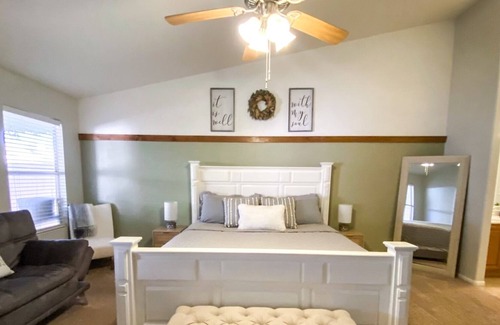 Deer Valley House | Family + Dog Friendly Home w/ Heated Pool, Spa, Games & more