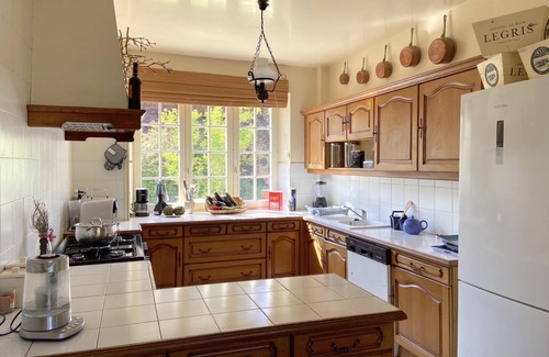 Chateau-Renard House | Family estate with manor house and outbuilding, fireplace, billiards table