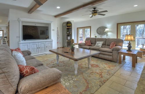Morganton Cabin | Family Farmhouse - Blue Ridge, GA