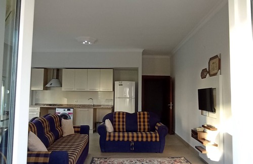 Konyaalti Apartment | 'Family flat with terrace located in Antalya, close to the sea.''