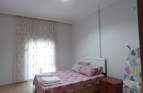 Konyaalti Apartment | 'Family flat with terrace located in Antalya, close to the sea.''