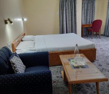 Srinagar House | Family Floor at Riverside B&B