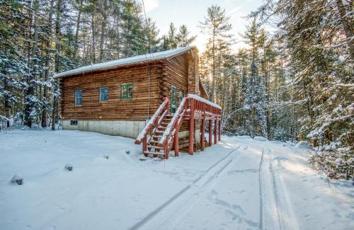 Bethlehem House | Family-Focused & Pet-Friendly Log Cabin with 4BR 2BA Sleeps 10