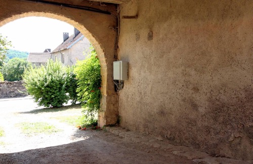 Anchenoncourt-et-Chazel Cottage | Family cottage for 6 with games room and billiards