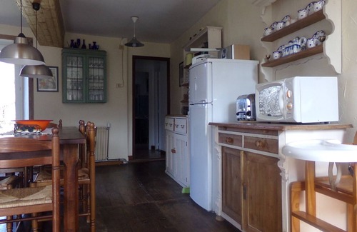 La Chapelle Montbrandeix Cottage | Family Friendly in Idyllic Setting with Private Pool and Large Garden.