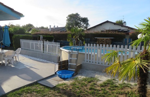 Saint-Vincent-de-Tyrosse House | Family home with above-ground pool