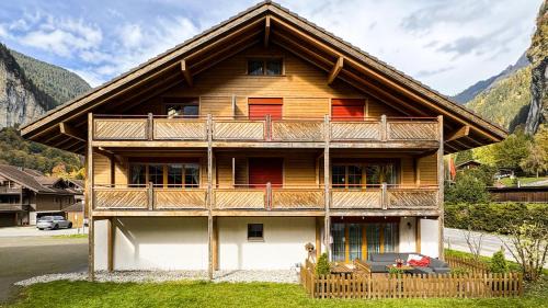 Lauterbrunnen Apartment | Family Frame Apartment