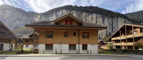 Lauterbrunnen Apartment | Family Frame Apartment