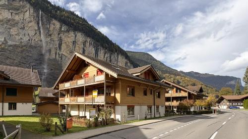 Lauterbrunnen Apartment | Family Frame Apartment