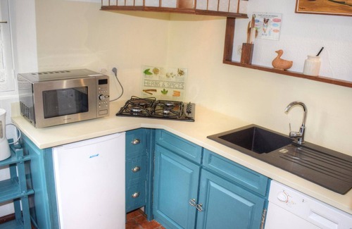 Souvigny-de-Touraine Cottage | Family-Friendly Cottage with Fireplace, Forest, and Playground near Amboise