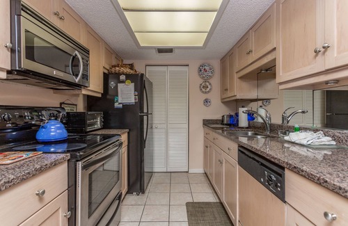 Saint Simons Island Condo | Family Friendly Oceanfront Condominium on St Simons! Tons of Amenities including Pool, Gym