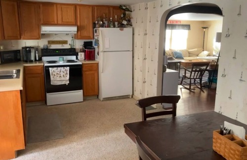 Lakeside House | Family Friendly Home Close To Lakeside, Marblehead, Cedar Point & African Safari