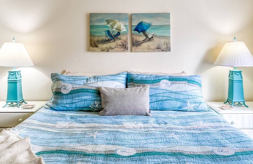 St. Augustine Beach Condo | Family Friendly Condo, First Floor, close to Beach Access, Heated Pool, Jacuzzi, Lighted Tennis