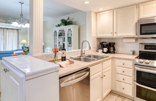 St. Augustine Beach Condo | Family Friendly Condo, First Floor, close to Beach Access, Heated Pool, Jacuzzi, Lighted Tennis