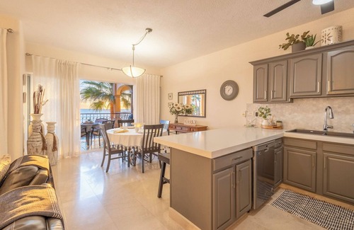 San Jose del Cabo Condo | Family Friendly Las Olas Oceanfront Remodeled 2BR Steps to Surf, Sand & Dining!