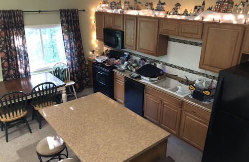 Rabbit Creek Apartment | Family Friendly 1,000 sq. ft. Basement Apartment