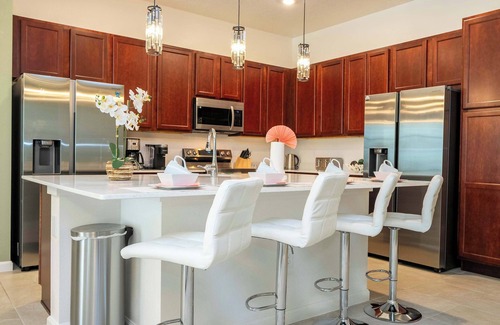 Kissimmee House | Family Friendly 12Bd w Jacuzzi Veranda Palms 4401