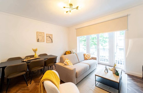 Statiekwartier Apartment | Family-Friendly 2-Bedroom Apartment in Antwerp