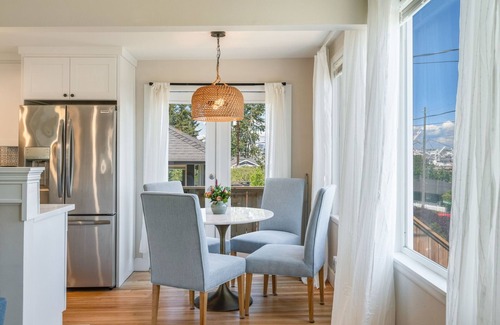 Fairmount Park House | Family-friendly 2 bed home with yard in West Seattle