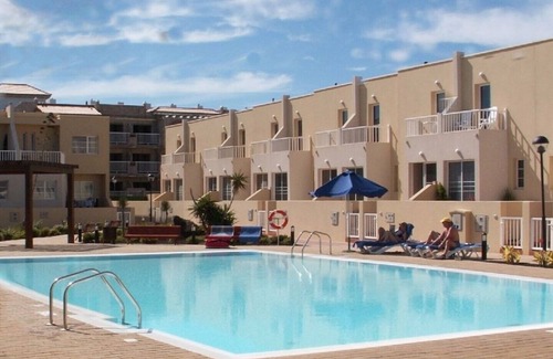 Caleta de Fuste House | Family friendly 2 bedroom self catering holiday home, near all amenities