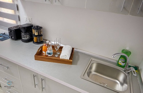 Accra Apartment | Family Friendly 2 Bedroom Apartment in Accra! Fast Wifi & Longstay Discount