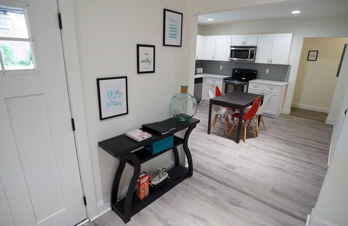 Atlanta House | Family-Friendly 2BR Bungalow | Falcons Concerts Pool Access | Botel