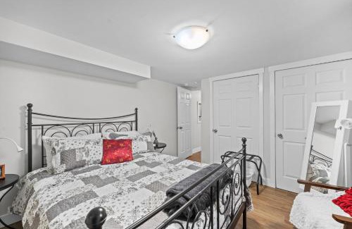Cobourg Apartment | Family-friendly 2br Near Lake & Downtown
