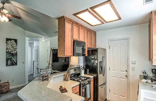 Redding House | Family Friendly 3 Bd Home - Great Backyard for Summer Fun