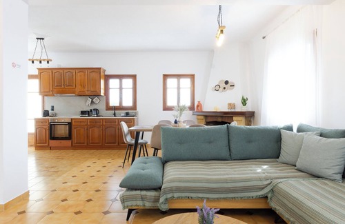 Sarlata Apartment | Family Friendly 3 bedroom apartment with grate view.