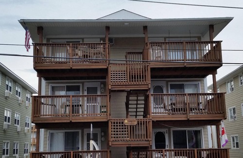 North Ocean City Condo | Family friendly 3 Bedroom Condo only one block to the Beach!