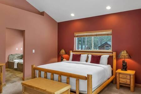 Kings Beach House | Family Friendly 3BD-Next to Beach & Ski Resort