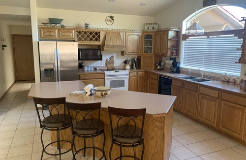 Anthem House | Family Friendly 3bed, 3bath house on Horse Ranch, minutes from trails and shops.