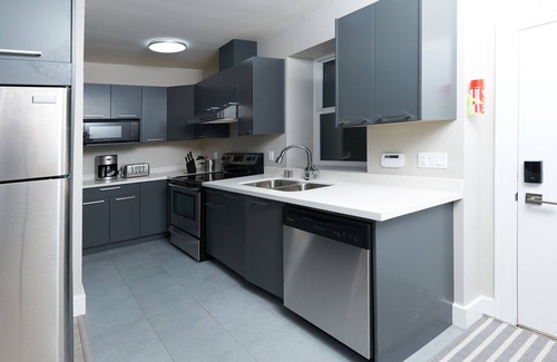 Burnaby Apartment | Family Friendly 3Bed Rooms Basement Suite, The Chateau -Modern & Luxurious